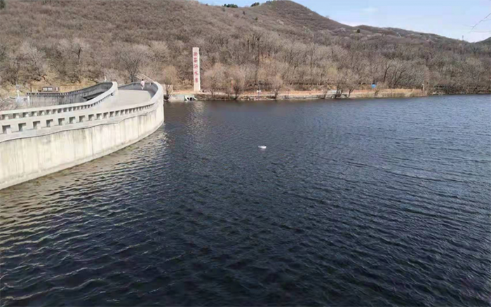 光谱法的全天候长流域水质监测与预警系统